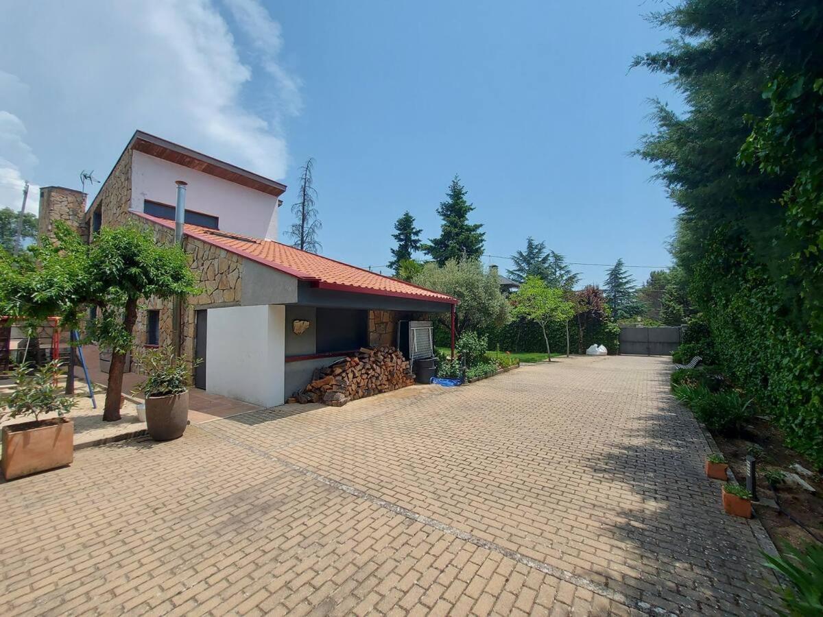 Villa Fantástica vivienda con amplio jardín y piscina Cercedilla Esterno foto