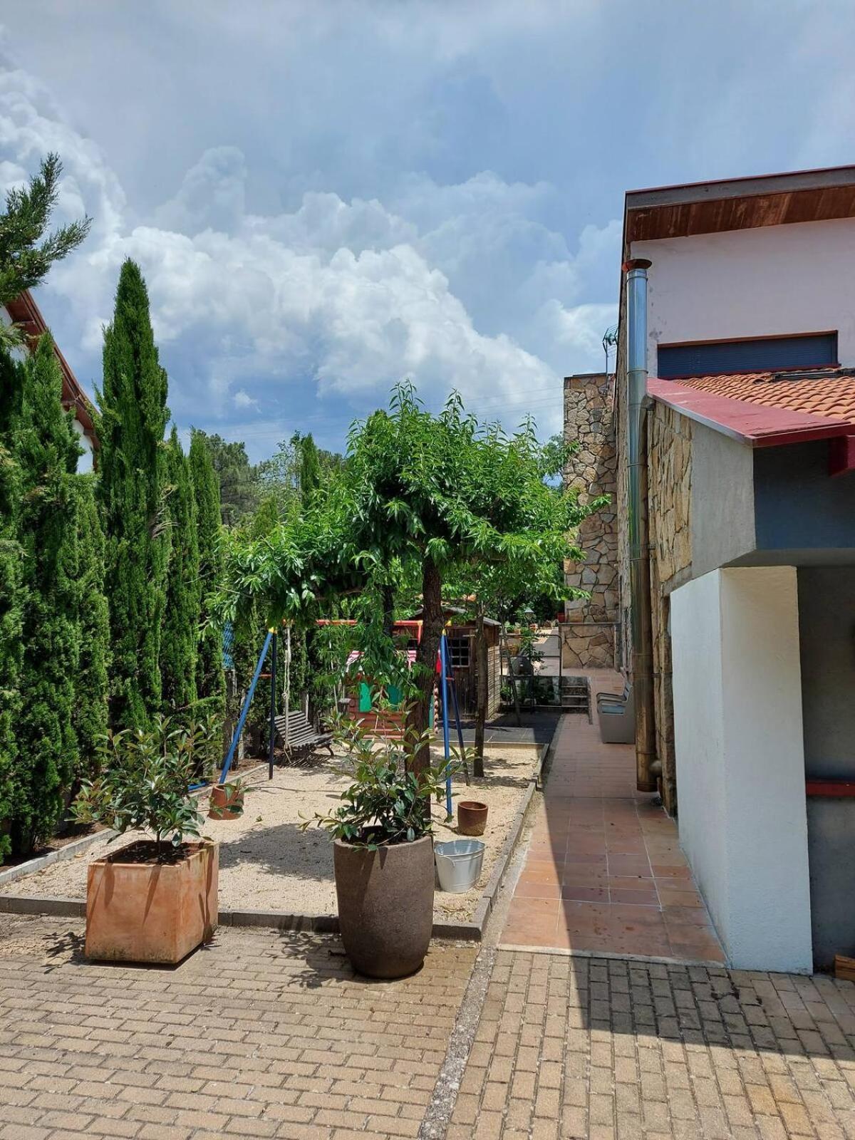 Villa Fantástica vivienda con amplio jardín y piscina Cercedilla Esterno foto