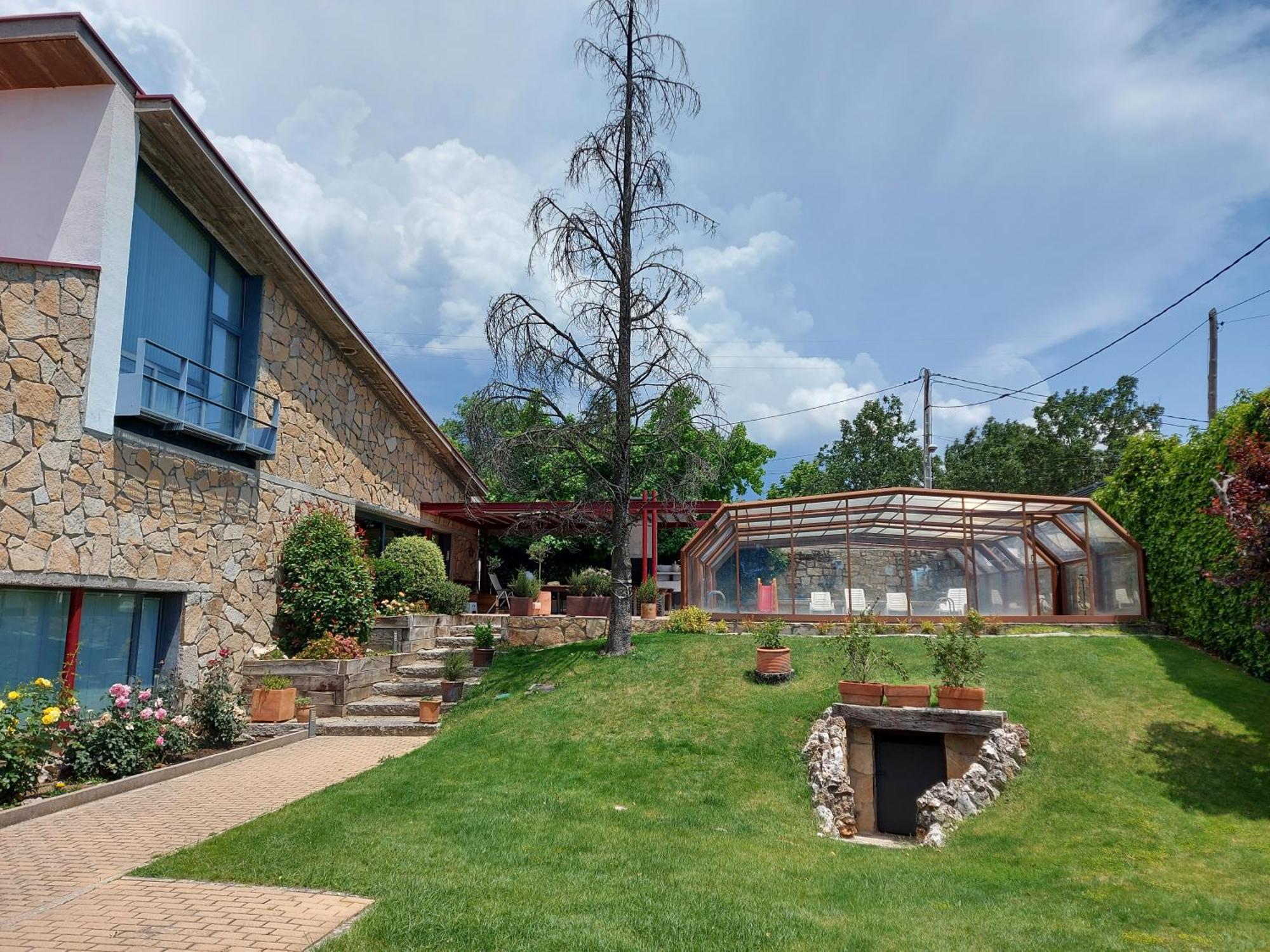 Villa Fantástica vivienda con amplio jardín y piscina Cercedilla Esterno foto